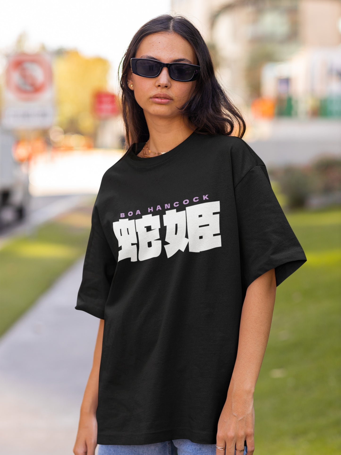 Boa Hancock – Queen of Pirates Oversized T-Shirt