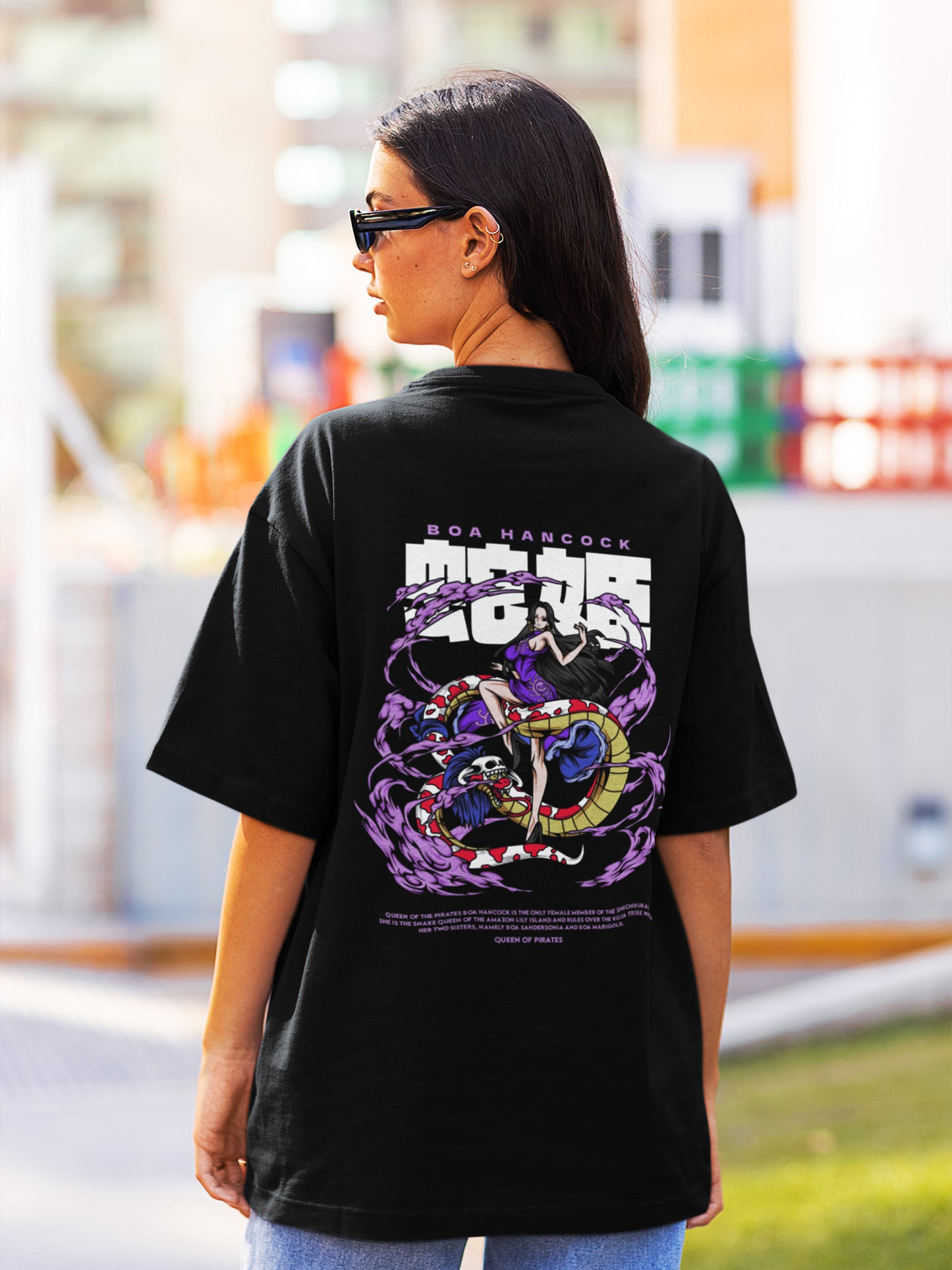 Boa Hancock – Queen of Pirates Oversized T-Shirt