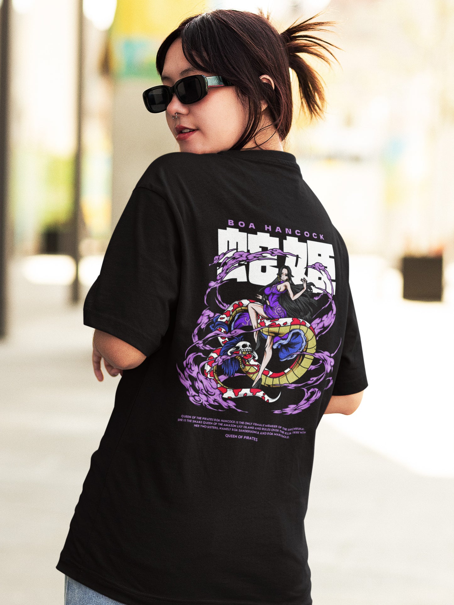Boa Hancock – Queen of Pirates Oversized T-Shirt